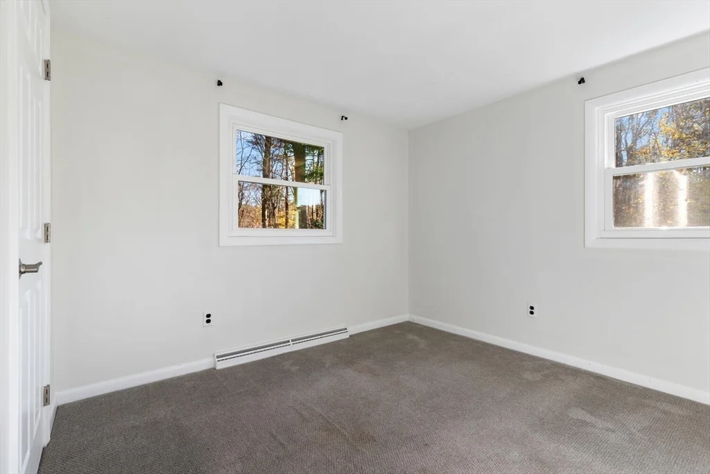 5 bed, 2 bath apartment for rent at 12 Hickory Ln Unit 12, Burlington — photo 25 of 35