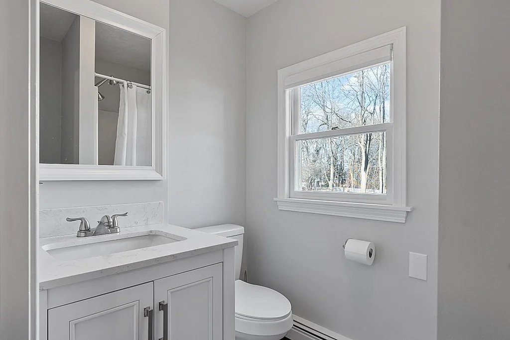 8+ bed, 4+ bath apartment for rent at 12 Hollis St Unit 1, Pepperell — photo 8 of 12