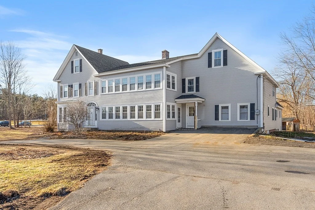 8+ bed, 4+ bath apartment for rent at 12 Hollis St Unit 1, Pepperell