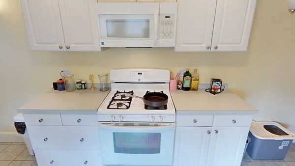 2 bed, 1 bath apartment for rent at 12 Homer St Unit 1, Watertown — photo 5 of 18