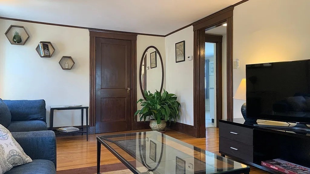 2 bed, 1 bath apartment for rent at 12 Homer St Unit 2, Watertown — photo 3 of 18