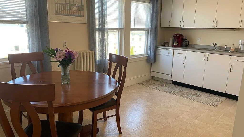 2 bed, 1 bath apartment for rent at 12 Homer St Unit 2, Watertown — photo 6 of 18