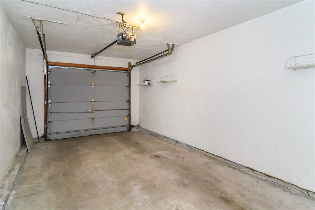 3 bed, 1 bath apartment for rent at 12 Homeward Ln Unit 12, Natick — photo 18 of 19