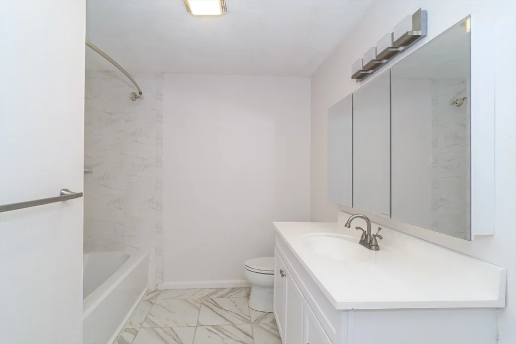 3 bed, 1 bath apartment for rent at 12 Homeward Ln Unit 12, Natick — photo 12 of 19