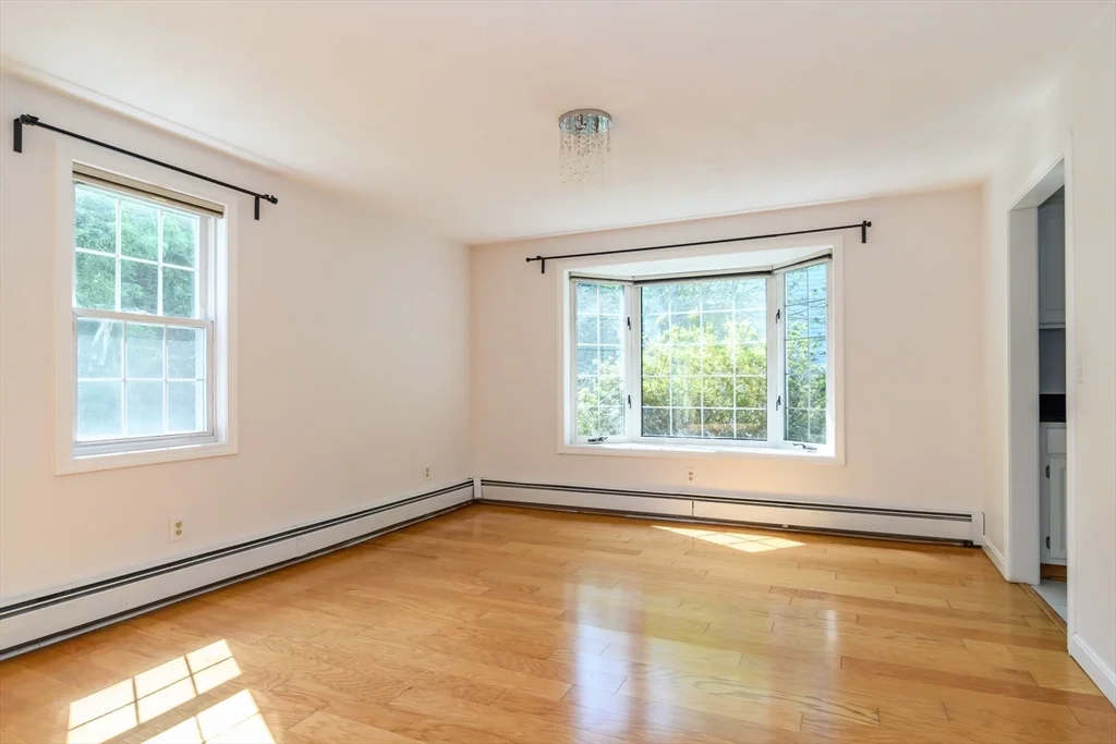 3 bed, 1 bath apartment for rent at 12 Homeward Ln Unit 12, Natick — photo 6 of 19