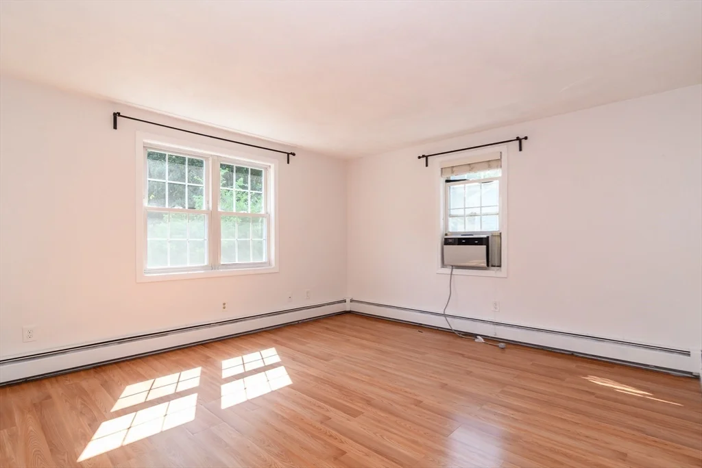 3 bed, 1 bath apartment for rent at 12 Homeward Ln Unit 12, Natick — photo 11 of 19