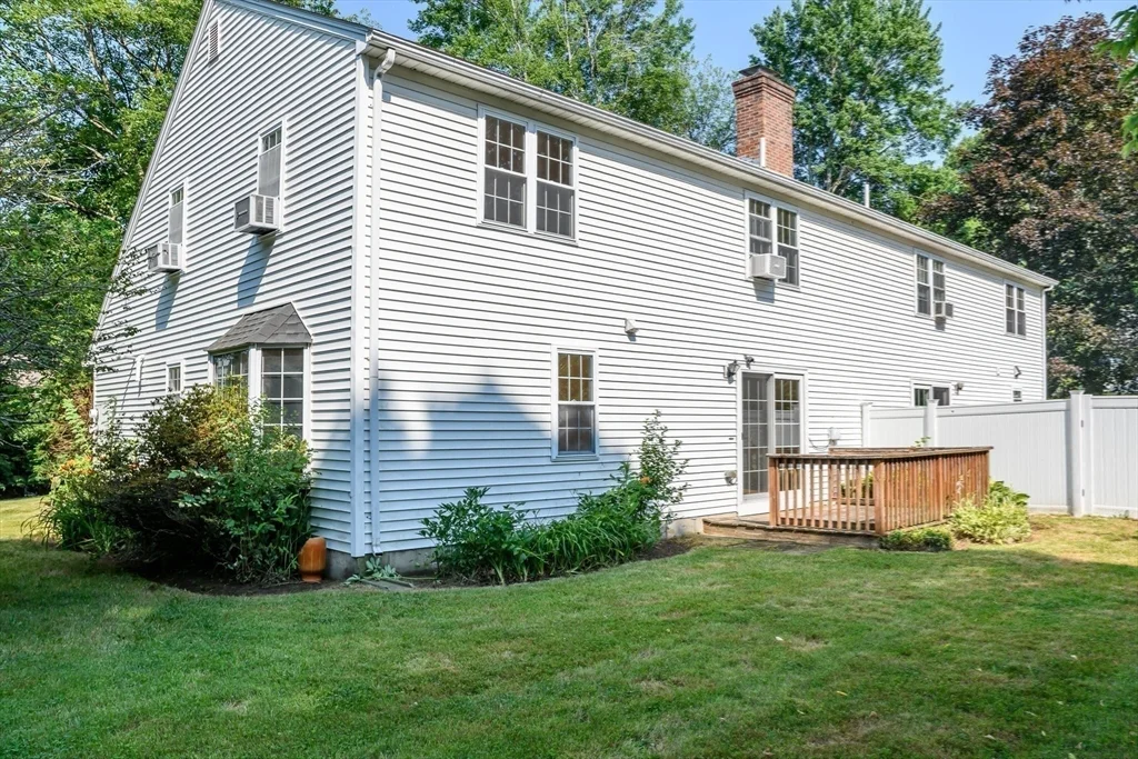 3 bed, 1 bath apartment for rent at 12 Homeward Ln Unit 12, Natick — photo 16 of 19