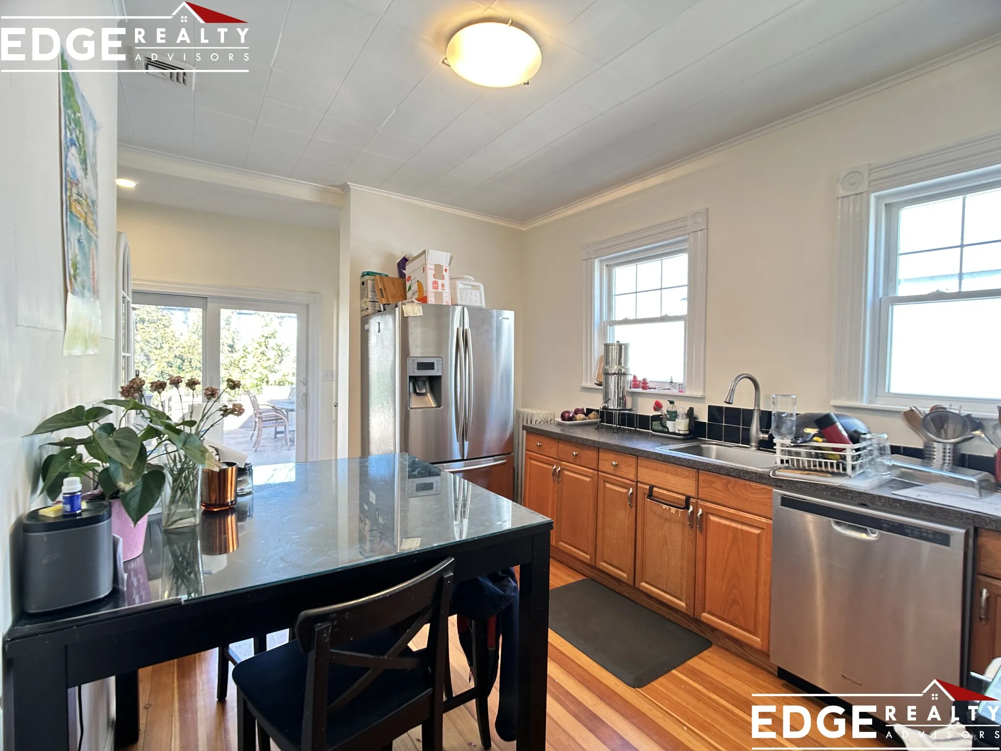 5 bed, 2.5 bath apartment for rent at 12 Hopedale St Unit 1, Allston — photo 2 of 18