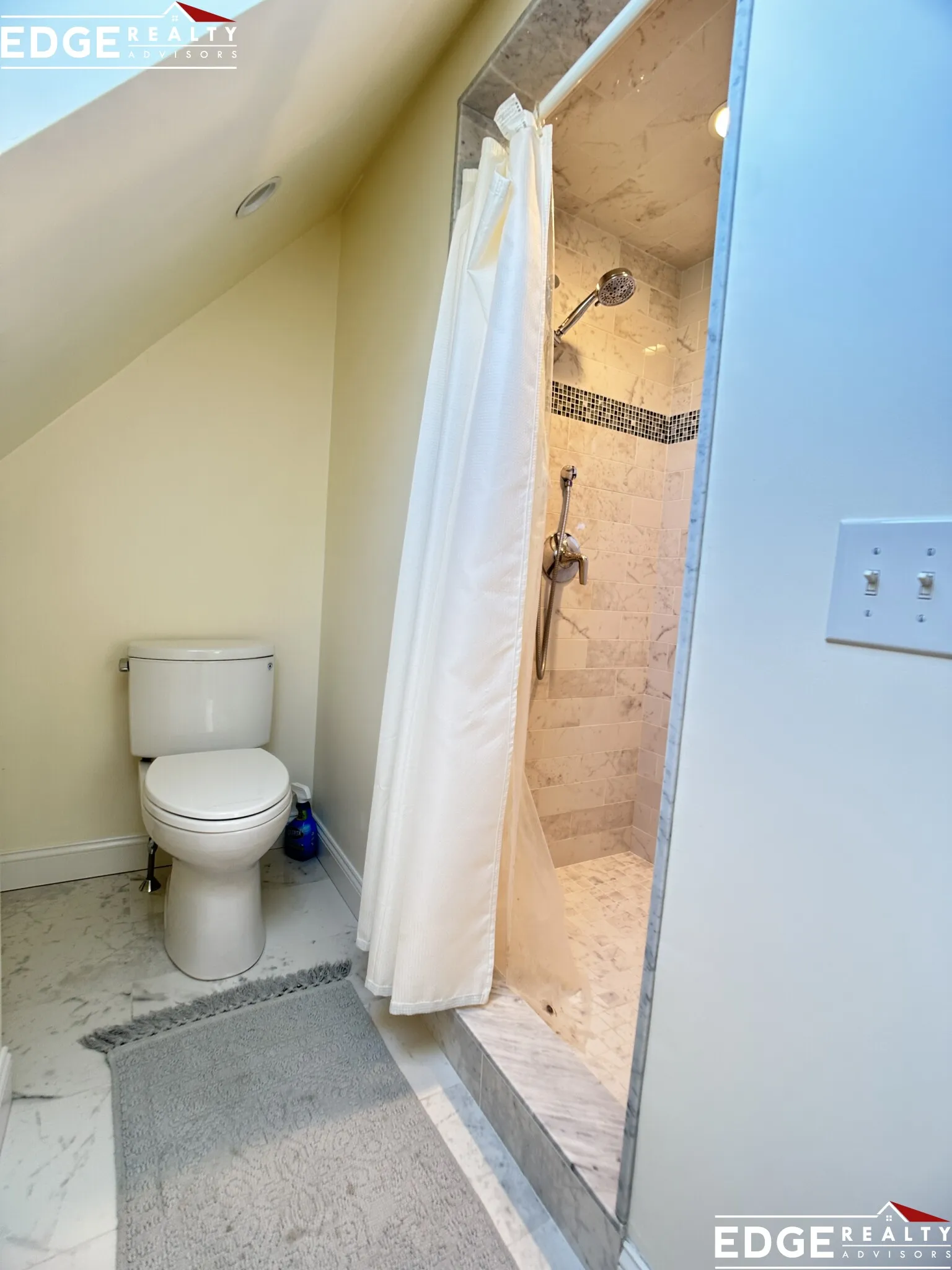 5 bed, 2.5 bath apartment for rent at 12 Hopedale St Unit 1, Allston — photo 16 of 18