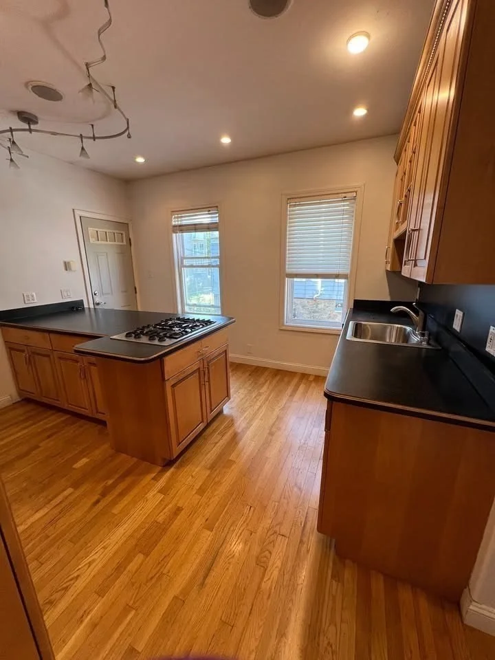 2 bed, 1 bath apartment for rent at 12 Howell St Unit 1, Dorchester — photo 4 of 15