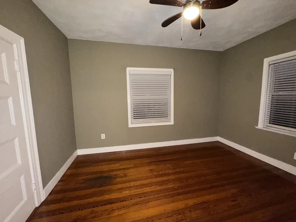 3 bed, 1 bath apartment for rent at 12 Humboldt Ave Unit 3, Roxbury — photo 9 of 27