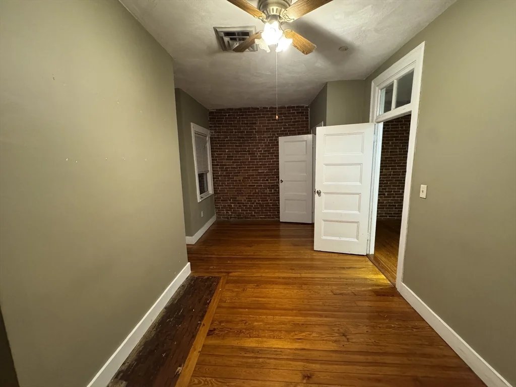 3 bed, 1 bath apartment for rent at 12 Humboldt Ave Unit 3, Roxbury — photo 12 of 27