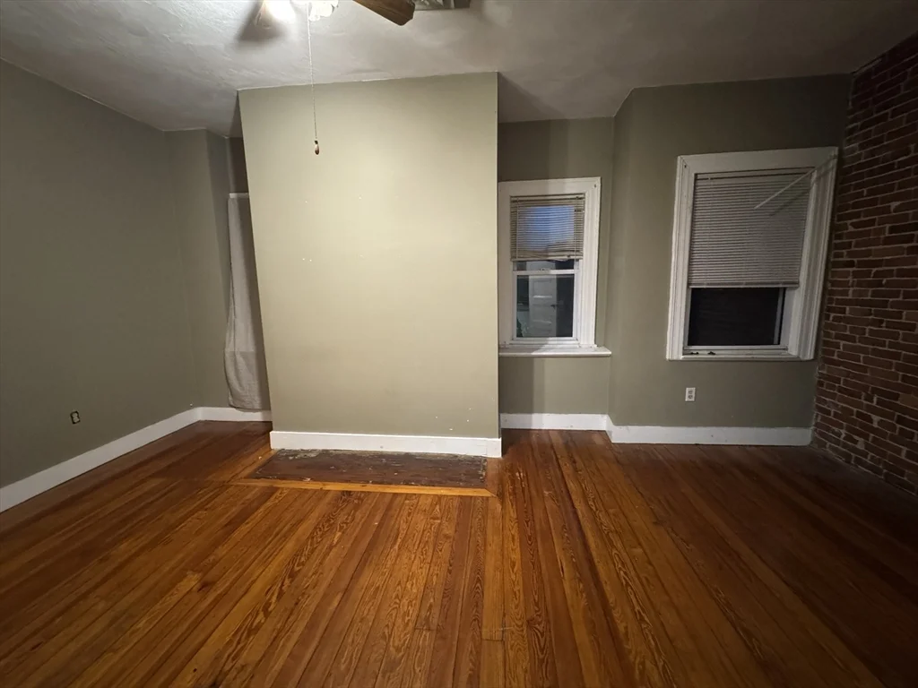 3 bed, 1 bath apartment for rent at 12 Humboldt Ave Unit 3, Roxbury — photo 13 of 27