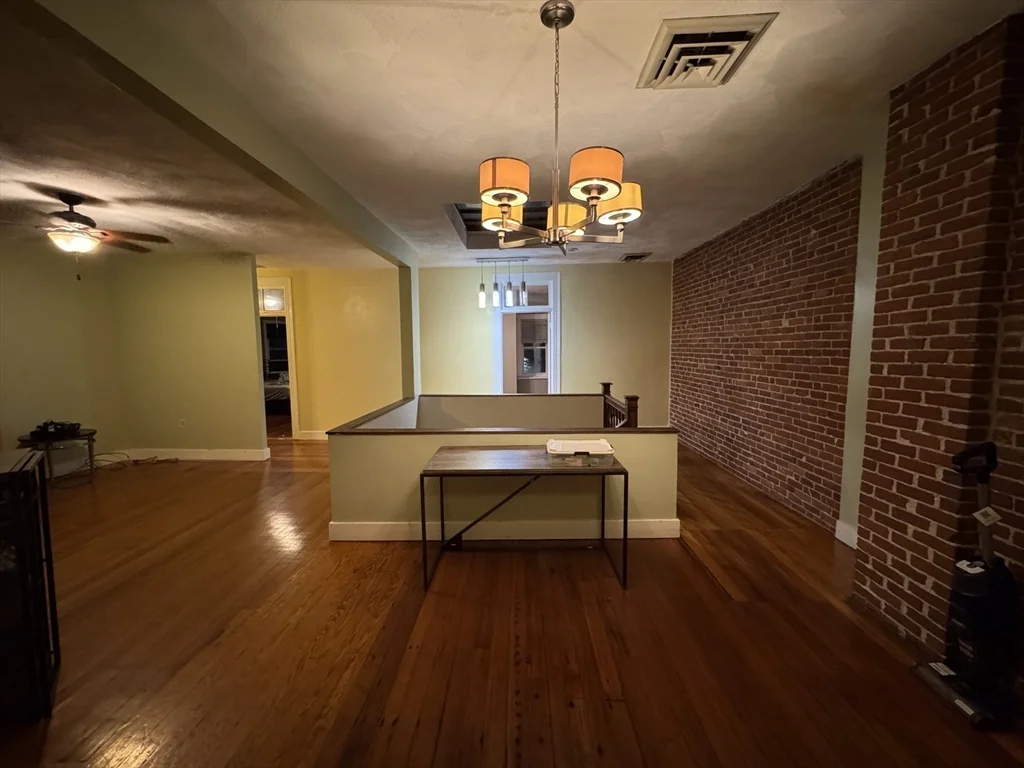 3 bed, 1 bath apartment for rent at 12 Humboldt Ave Unit 3, Roxbury — photo 6 of 27