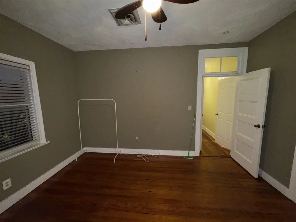 3 bed, 1 bath apartment for rent at 12 Humboldt Ave Unit 3, Roxbury — photo 19 of 27