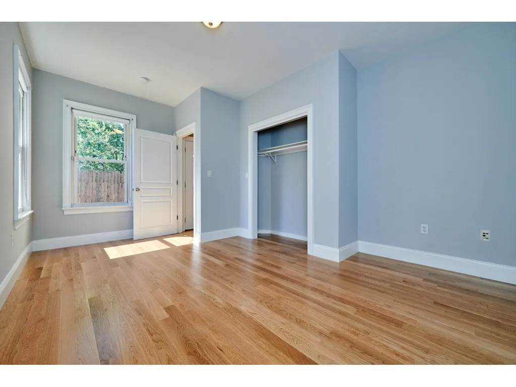 3 bed, 1 bath apartment for rent at 12 Humboldt Pl Unit 3, South Boston — photo 7 of 13