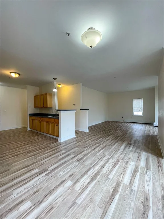 3 bed, 1 bath apartment for rent at 12 Humphreys Unit 8, Dorchester — photo 5 of 7
