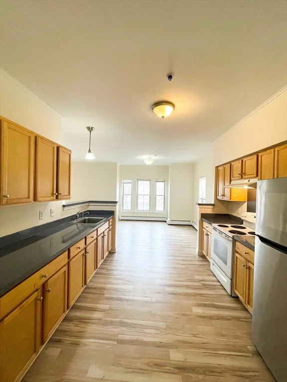 3 bed, 1 bath apartment for rent at 12 Humphreys Unit 8, Dorchester — photo 1 of 7