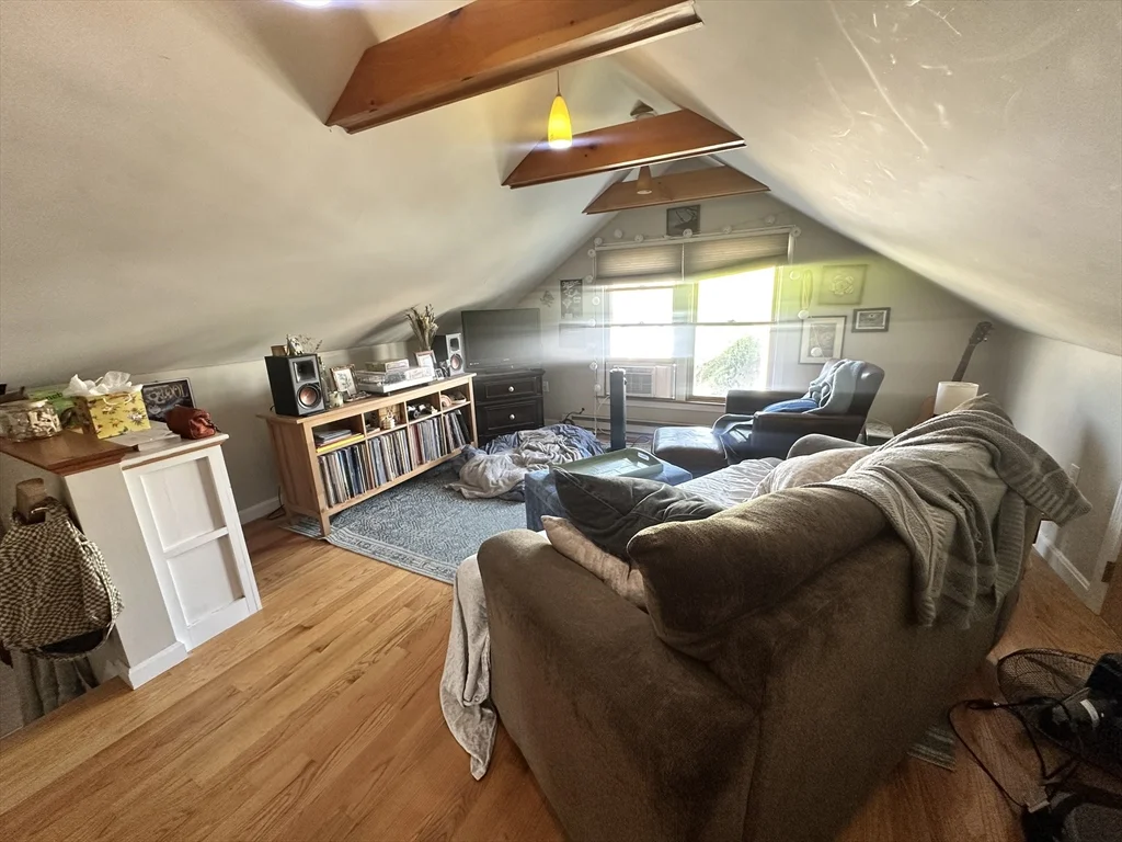 4 bed, 2 bath apartment for rent at 12 Indiana Ave Unit 2, East Somerville — photo 20 of 30