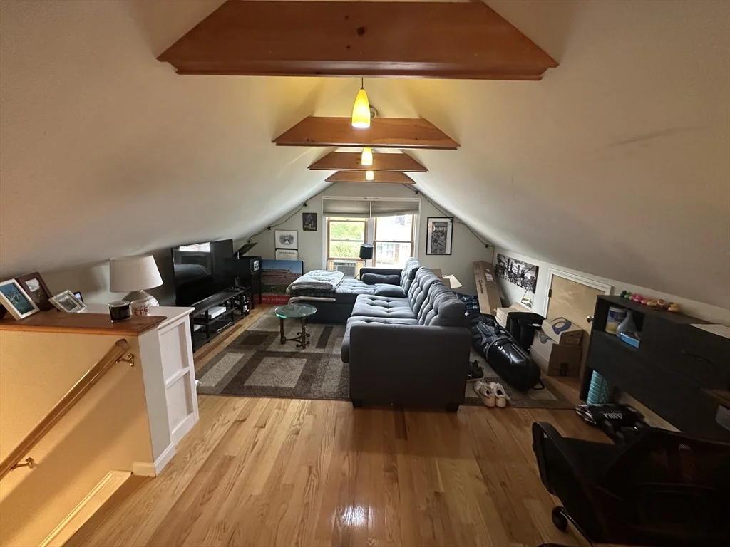 4 bed, 2 bath apartment for rent at 12 Indiana Ave Unit 2, East Somerville — photo 4 of 30