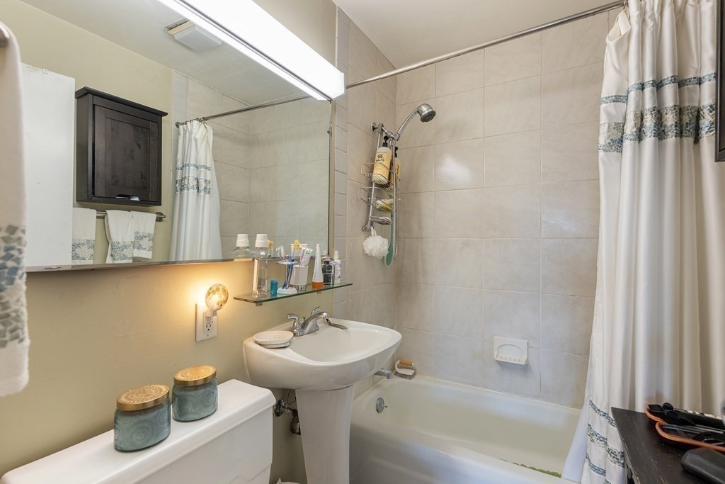 1 bed, 1 bath apartment for rent at 12 Inman St Unit 62, Central Square — photo 6 of 9