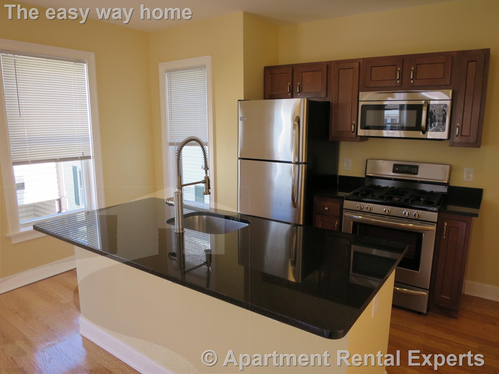 3 bed, 2 bath apartment for rent at 12 Jay St Unit 2, Davis Square — photo 1 of 14