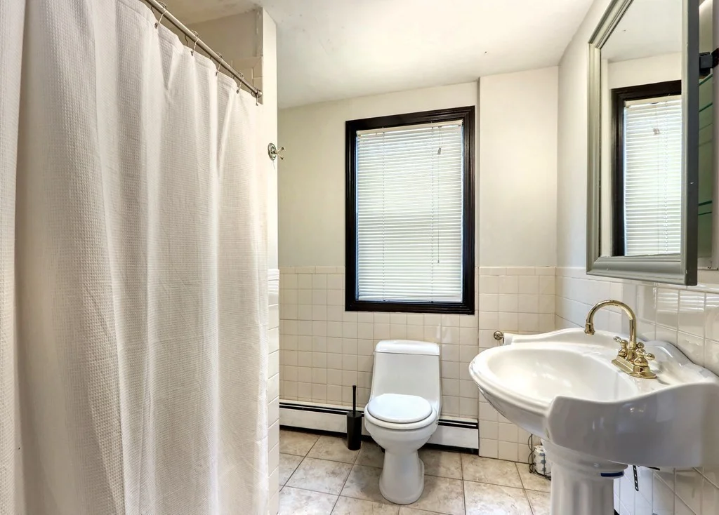 4 bed, 1 bath apartment for rent at 12 Jenkins St, South Boston — photo 11 of 16
