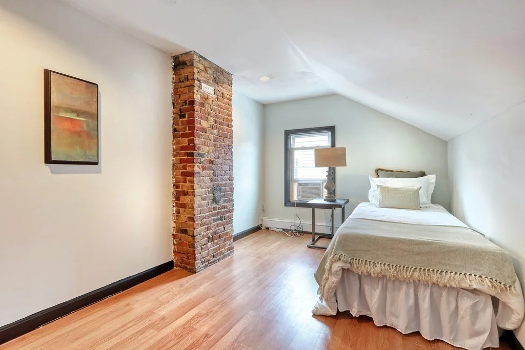 4 bed, 1 bath apartment for rent at 12 Jenkins St, South Boston — photo 10 of 16