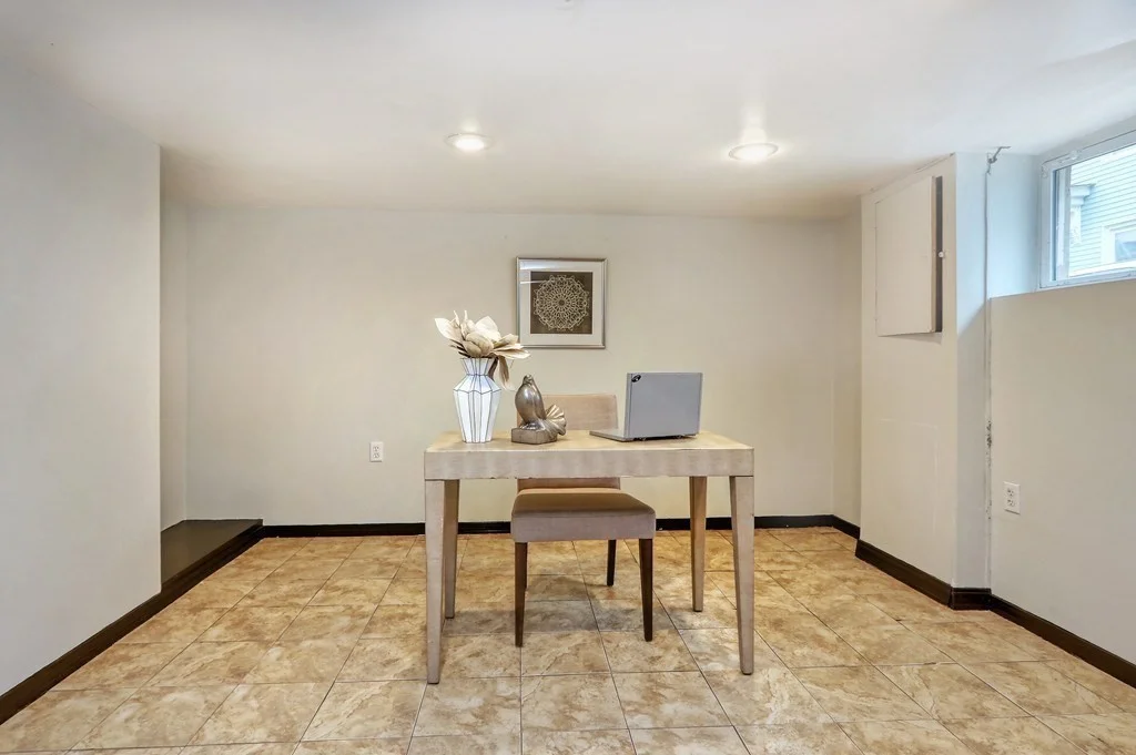 4 bed, 1 bath apartment for rent at 12 Jenkins St, South Boston — photo 13 of 16