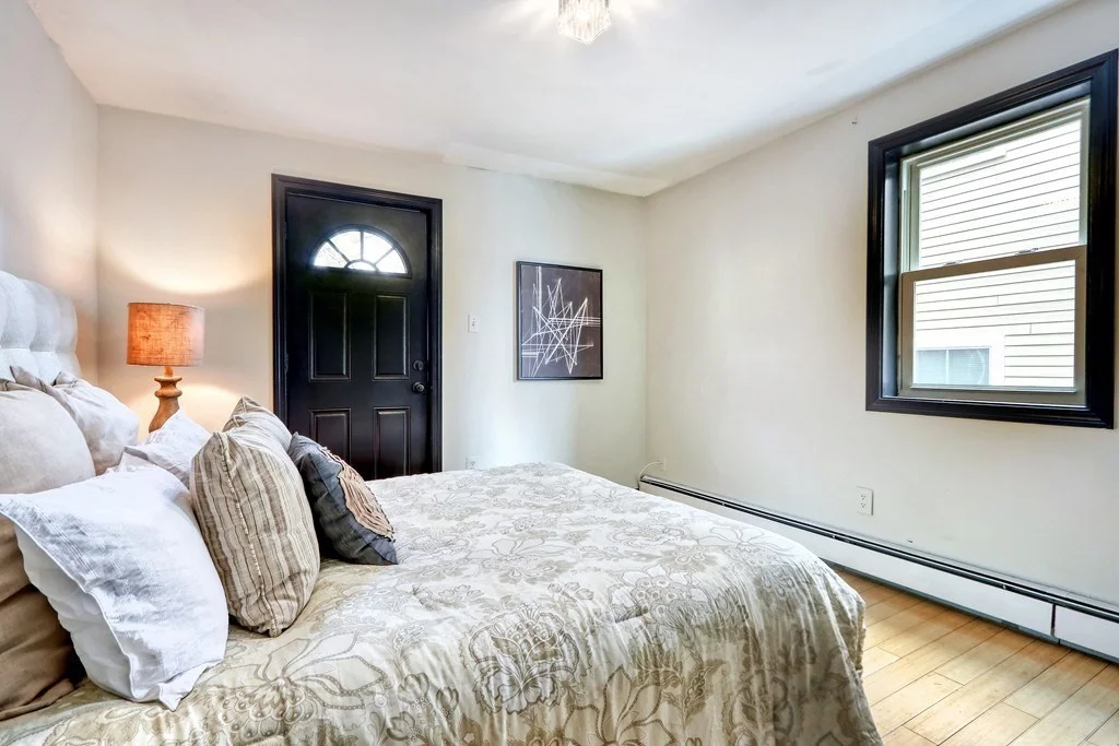 4 bed, 1 bath apartment for rent at 12 Jenkins St, South Boston — photo 8 of 16