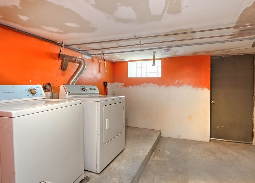 4 bed, 1.5 bath apartment for rent at 12 Jenkins St Unit 1, South Boston — photo 13 of 18