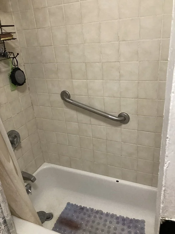 3 bed, 1 bath apartment for rent at 12 Joseph Unit 2, Medford — photo 5 of 9