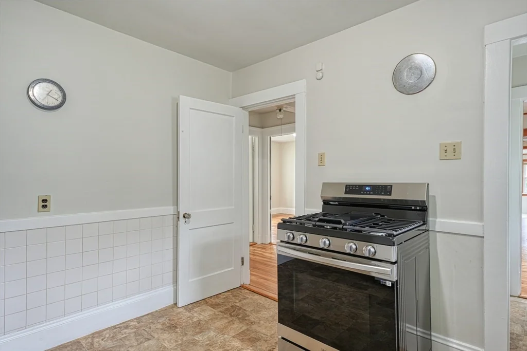 2 bed, 1 bath apartment for rent at 12 Keenan St Unit 2, Watertown — photo 10 of 20