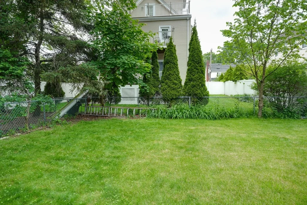2 bed, 1 bath apartment for rent at 12 Keenan St Unit 2, Watertown — photo 2 of 20