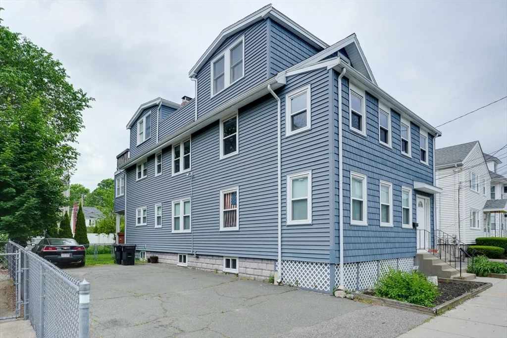 2 bed, 1 bath apartment for rent at 12 Keenan St Unit 2, Watertown — photo 4 of 20