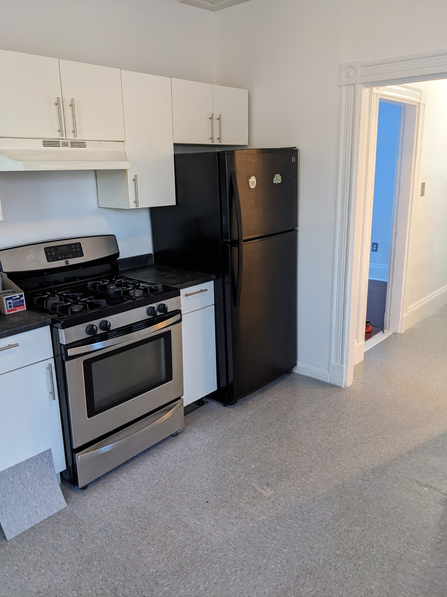 3 bed, 1.5 bath apartment for rent at 12 Kensington St Unit 3, Roxbury — photo 1 of 9