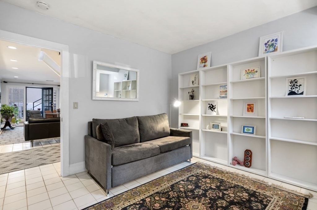 3 bed, 1 bath apartment for rent at 12 Keswick St Unit 1, Fenway — photo 13 of 23