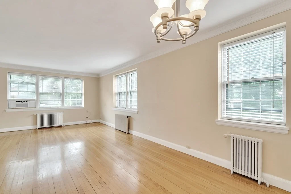 1 bed, 1 bath apartment for rent at 12 Kilsyth Ter Unit 23A, Brighton — photo 2 of 10