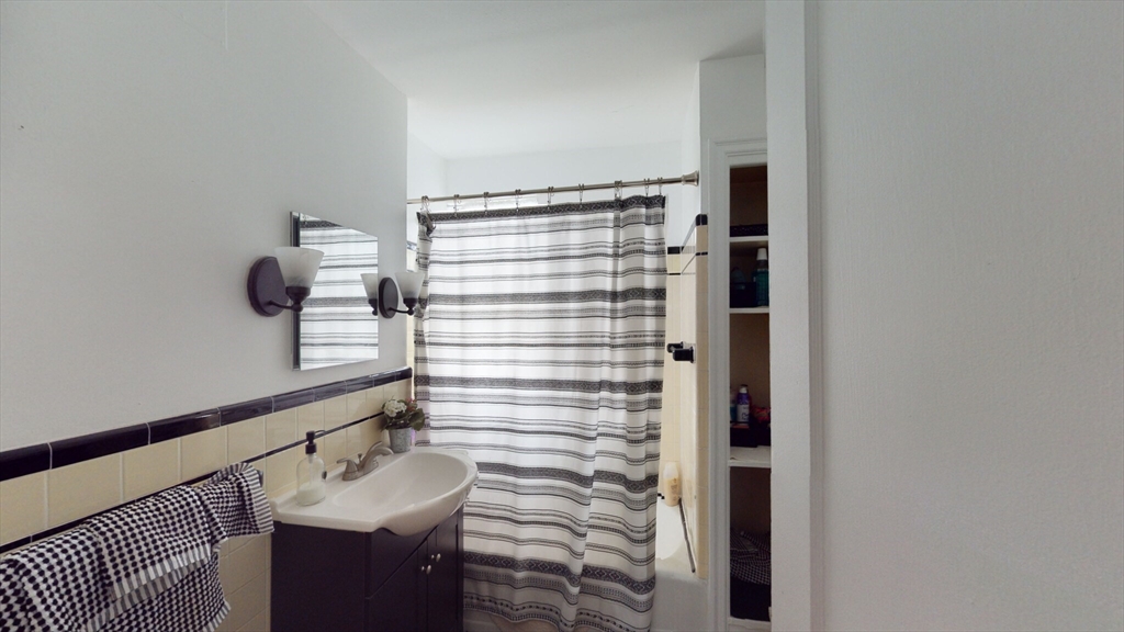 1 bed, 1 bath apartment for rent at 12 Kilsyth Ter Unit 44, Brighton — photo 11 of 15