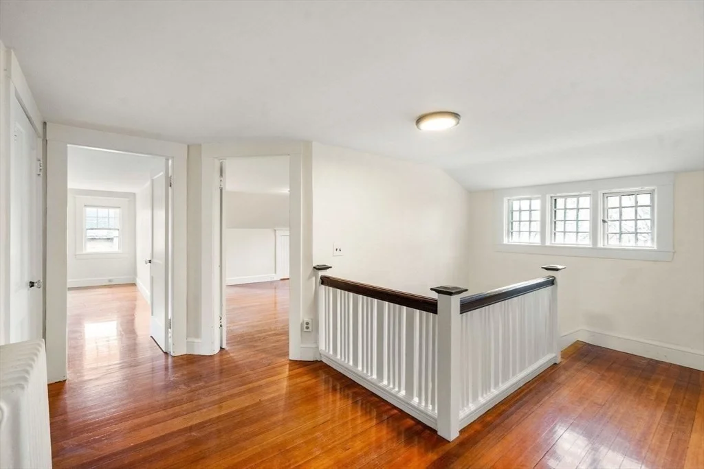 4 bed, 1 bath apartment for rent at 12 Leighton Rd Unit 2, Wellesley — photo 10 of 18