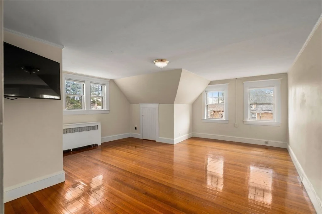4 bed, 1 bath apartment for rent at 12 Leighton Rd Unit 2, Wellesley — photo 12 of 18