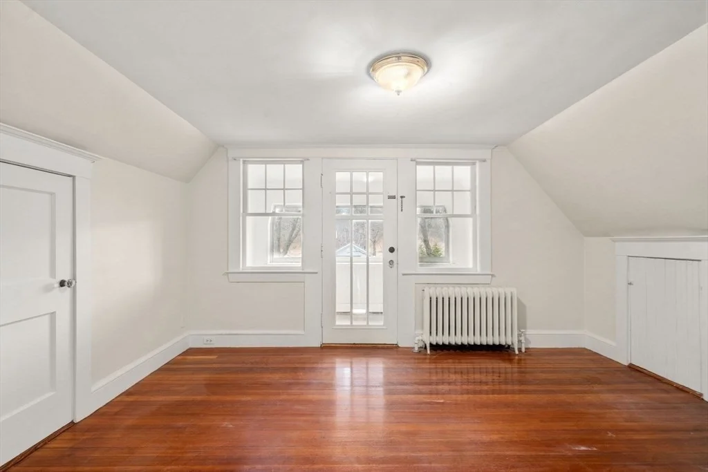 4 bed, 1 bath apartment for rent at 12 Leighton Rd Unit 2, Wellesley — photo 13 of 18