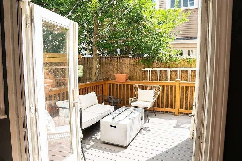 3 bed, 2 bath apartment for rent at 12 Lexington Ave, Charlestown — photo 10 of 18