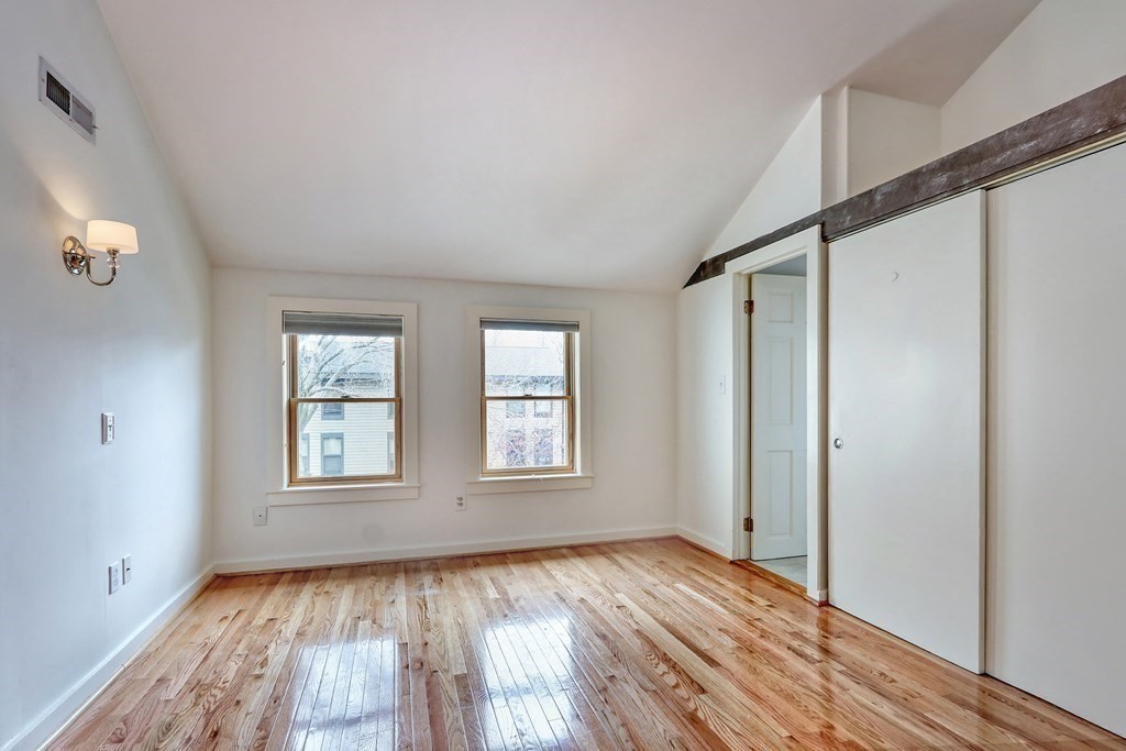 3 bed, 2 bath apartment for rent at 12 Lilac Ct Unit 12, Wellington-Harrington — photo 11 of 15