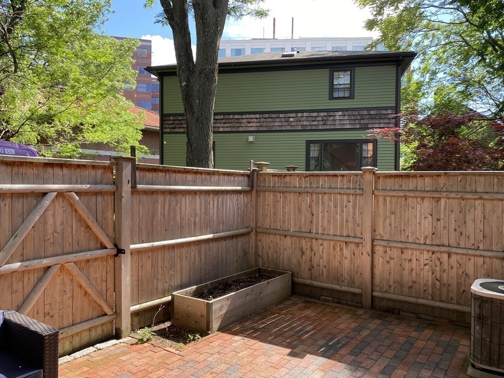 3 bed, 2 bath apartment for rent at 12 Lilac Ct Unit 12, Wellington-Harrington — photo 15 of 15