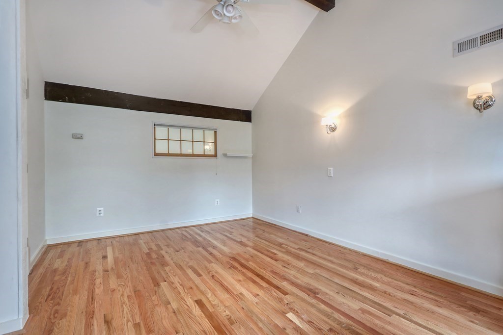 3 bed, 2 bath apartment for rent at 12 Lilac Ct Unit 12, Wellington-Harrington — photo 10 of 15