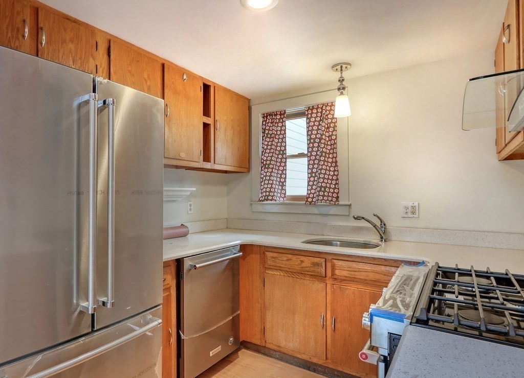 3 bed, 2 bath apartment for rent at 12 Lilac Ct Unit 12, Wellington-Harrington — photo 3 of 15