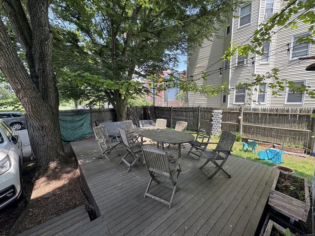 3 bed, 2 bath apartment for rent at 12 Lincoln Pwky Unit A, Ward Two — photo 5 of 6