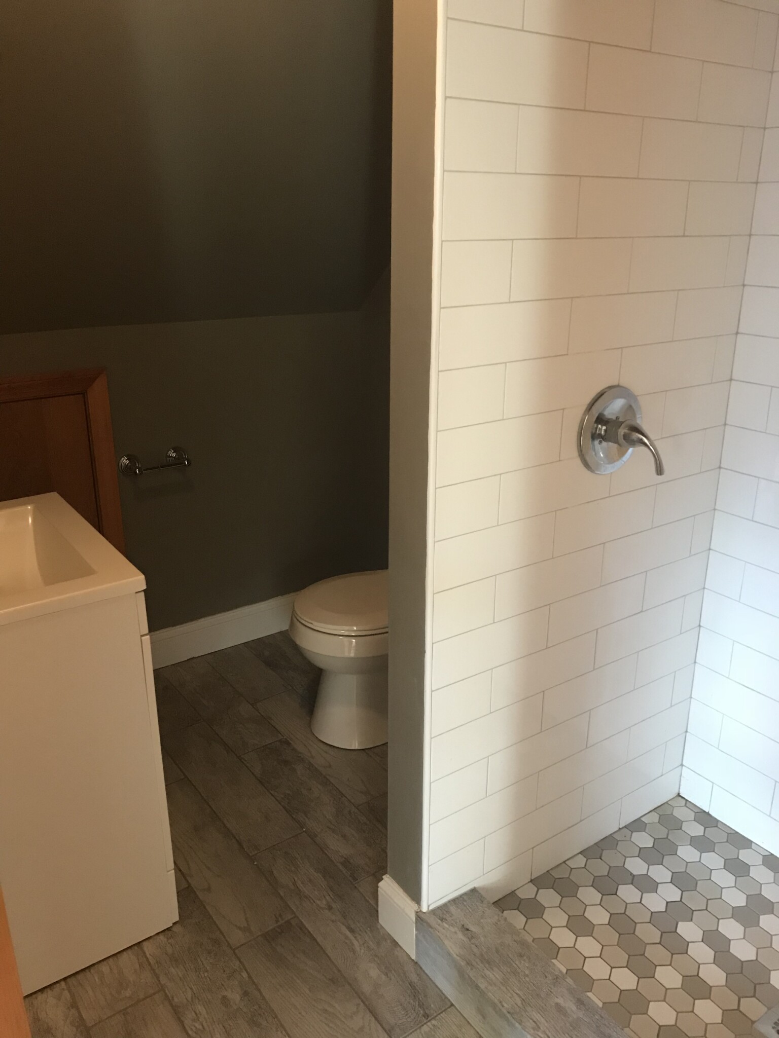 4 bed, 2.5 bath apartment for rent at 12 Lincoln Rd Unit 1, Nonantum — photo 13 of 13