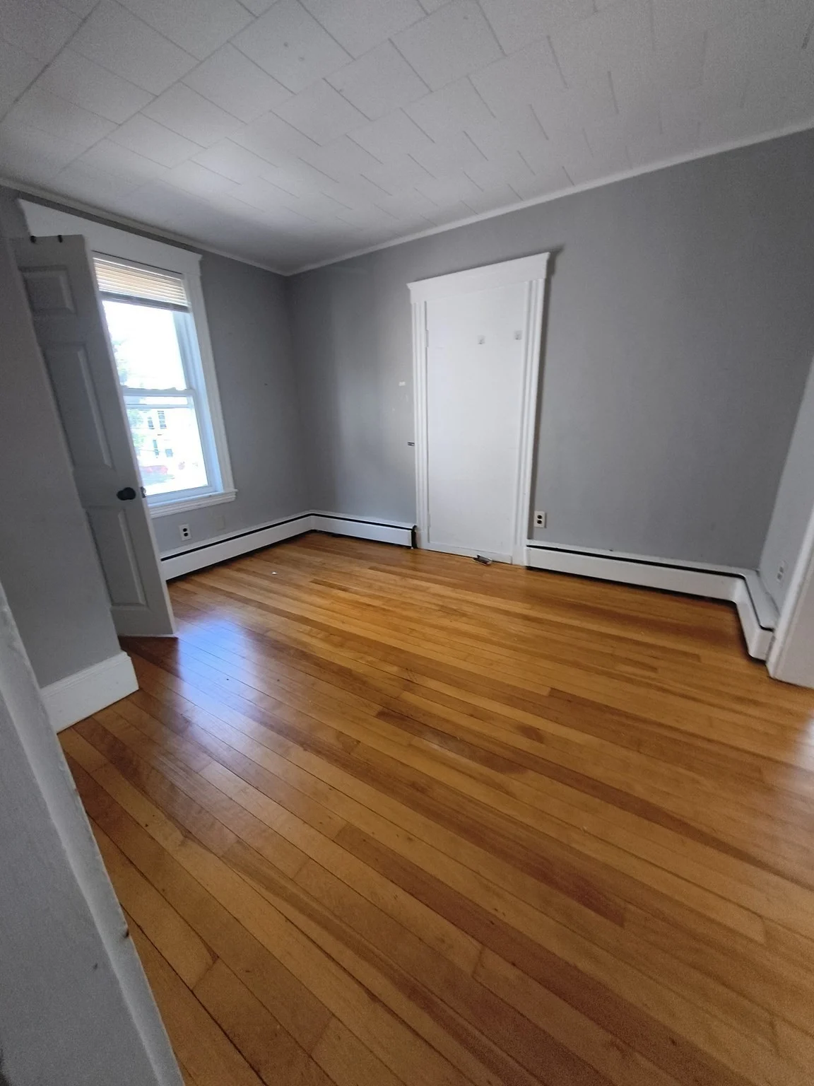 3 bed, 1 bath apartment for rent at 12 Lincoln St Unit 2, Haverhill — photo 13 of 20